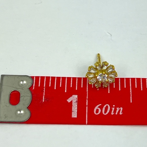 RACHEL ASHWELL, STERLING SILVER WITH CUBIC ZIRCONIA 2 STUD EARRINGS, GOLD COLOR - Picture 7 of 16